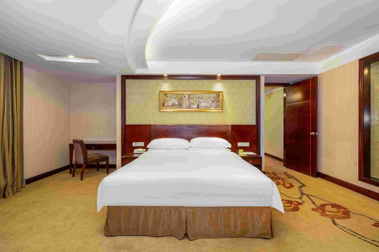 Vienna Hotel Dongguan Houjie Exhibition Center Exterior foto